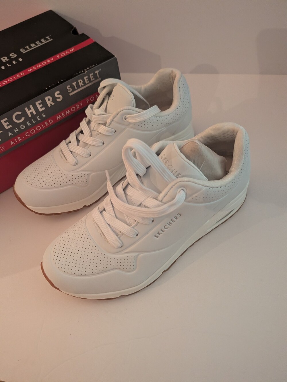 Skechers- Uno Stand On Air - Picture 4 of 7